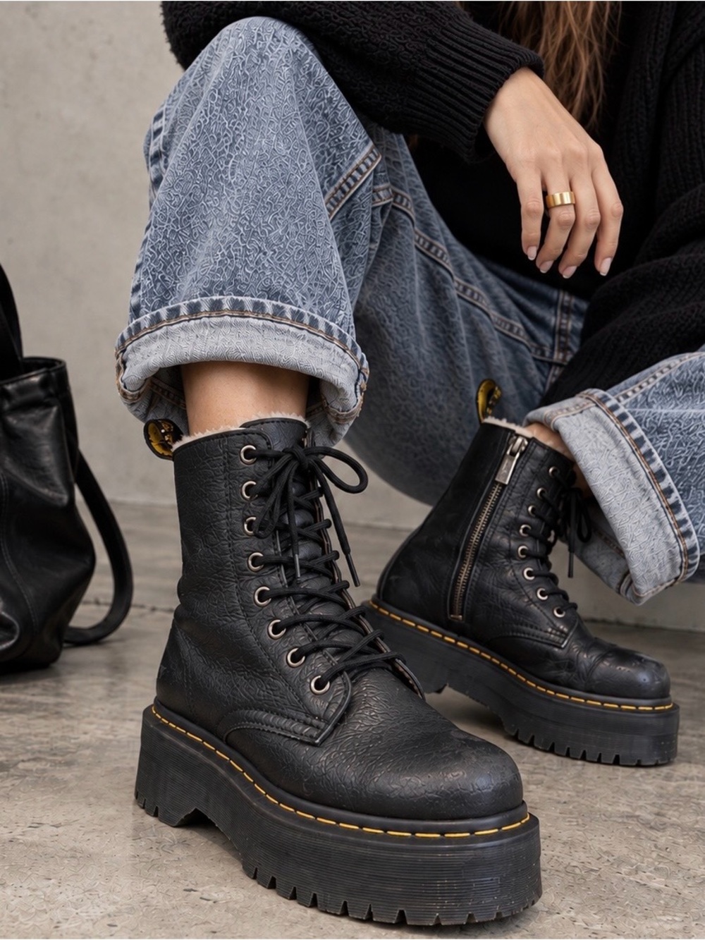 Dr. Martens Jadon FL Pisa Leather Faux Fur Platform Boots Black Size 7